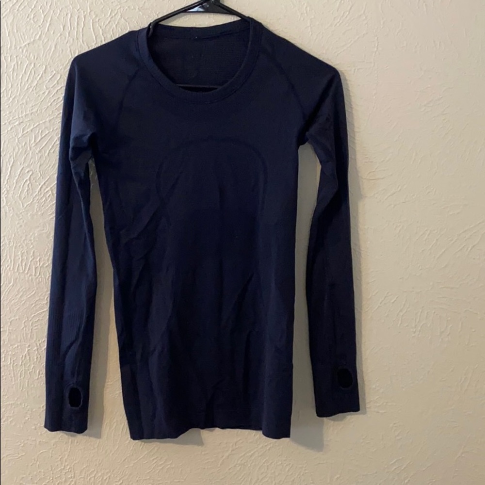 Lululemon Swiftly top
